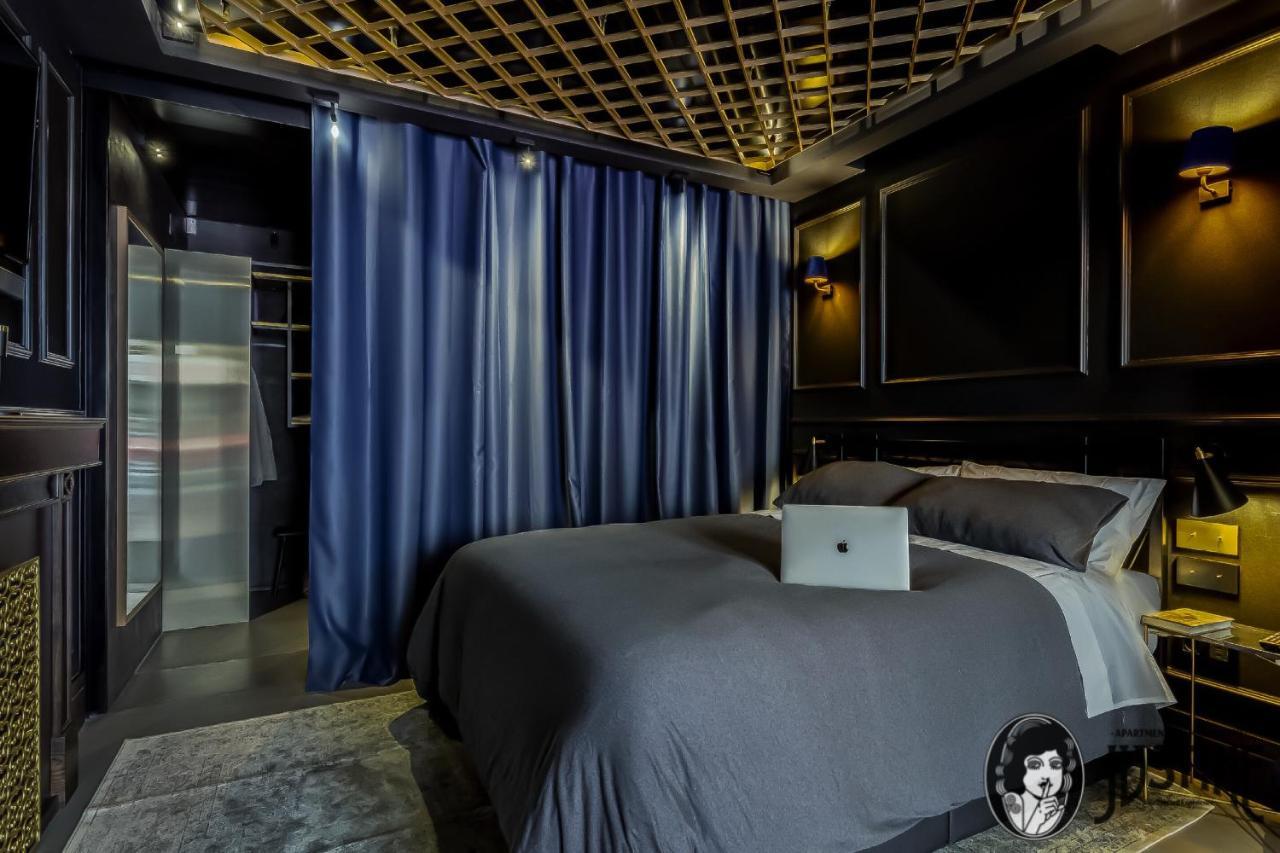 Suite Shibari By Justine Apartments Sobria Elegante Y Pecaminosa Apartamento Turistico En Madrid Rio Екстер'єр фото